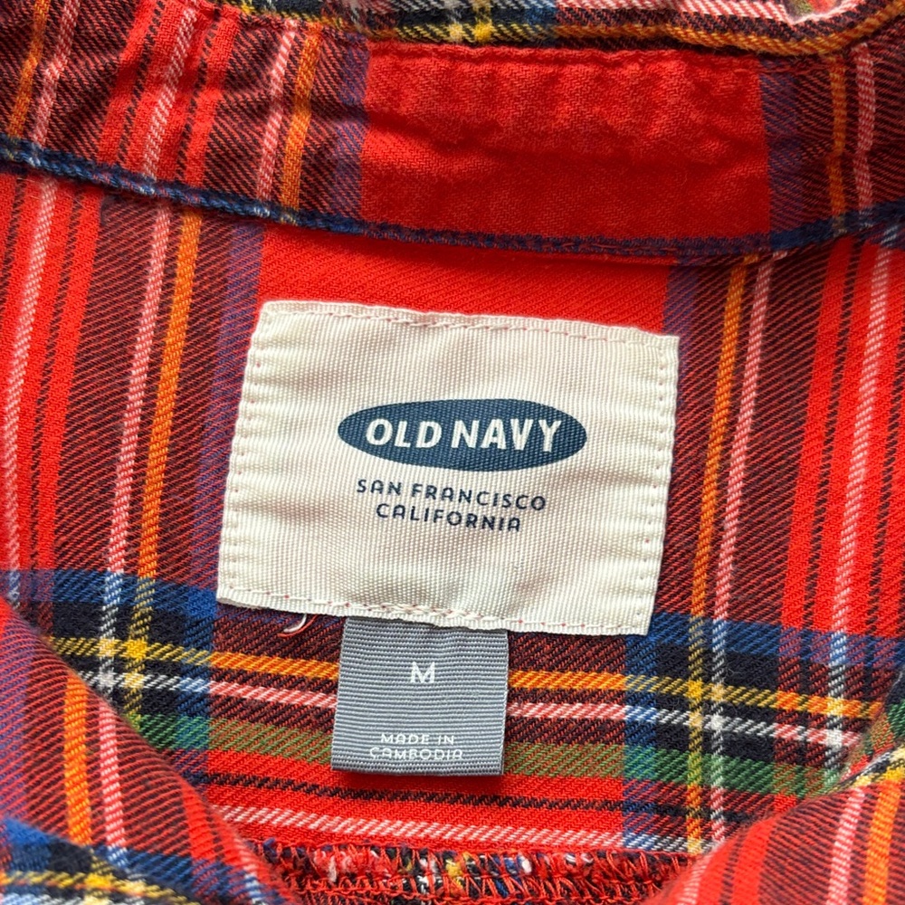 Cotton Old Navy Vibrant Red Plaid Shirt. Great for Fall or Christmas. Comfy/Cozy - Picture 3 of 6